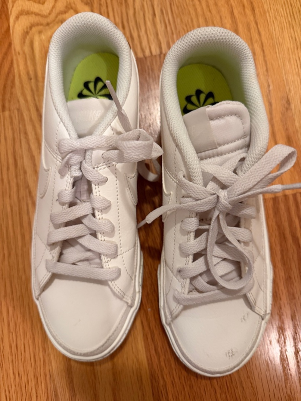Womens Nike White Casual Sneakers worn once.